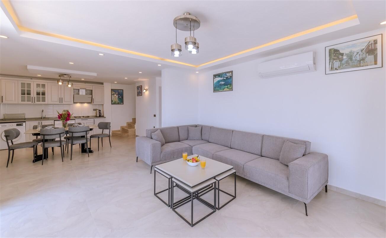 Villa Eterna — 33