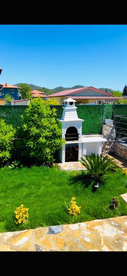 Villa Frame House — 12