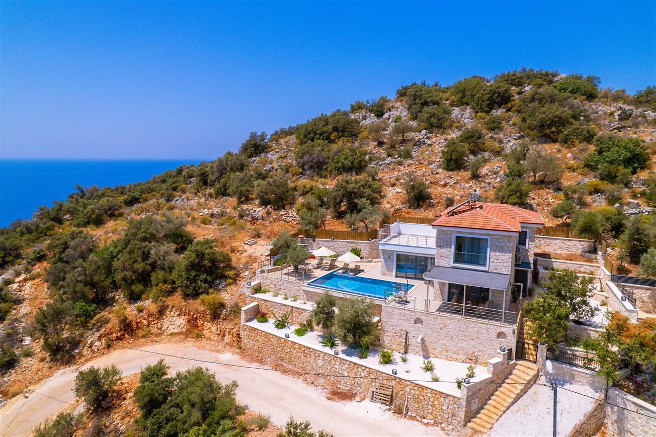 Villa Eterna — 82