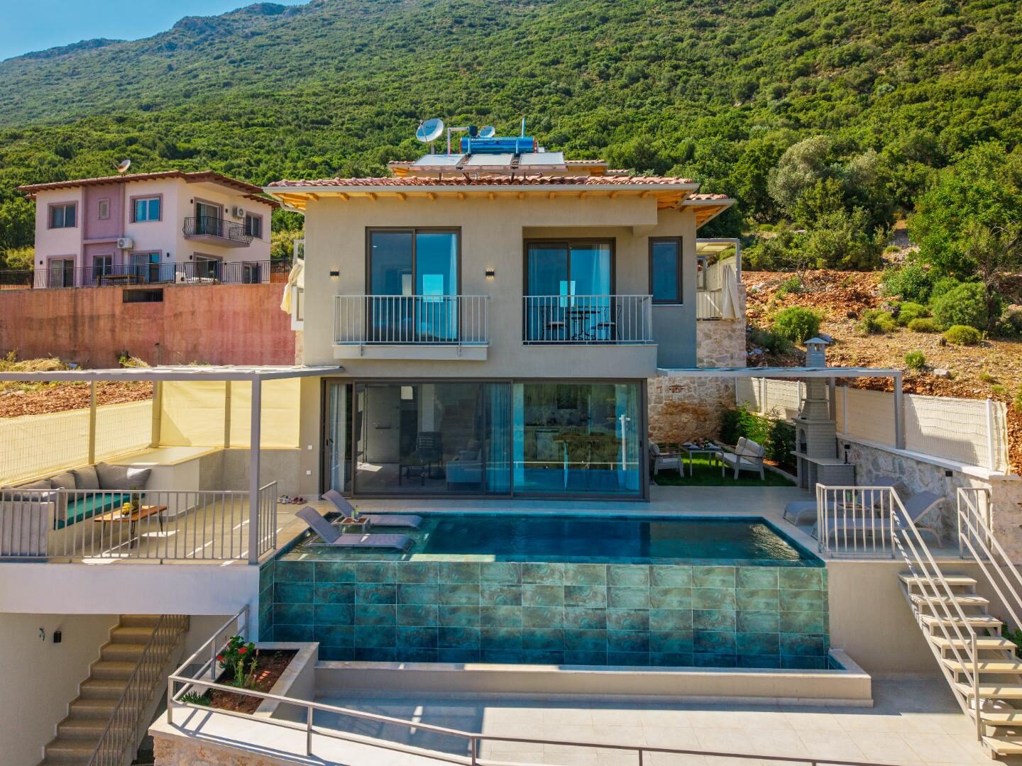 Villa Lumina — 5