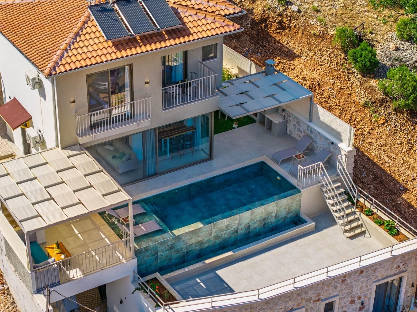 Villa Lumina — 8