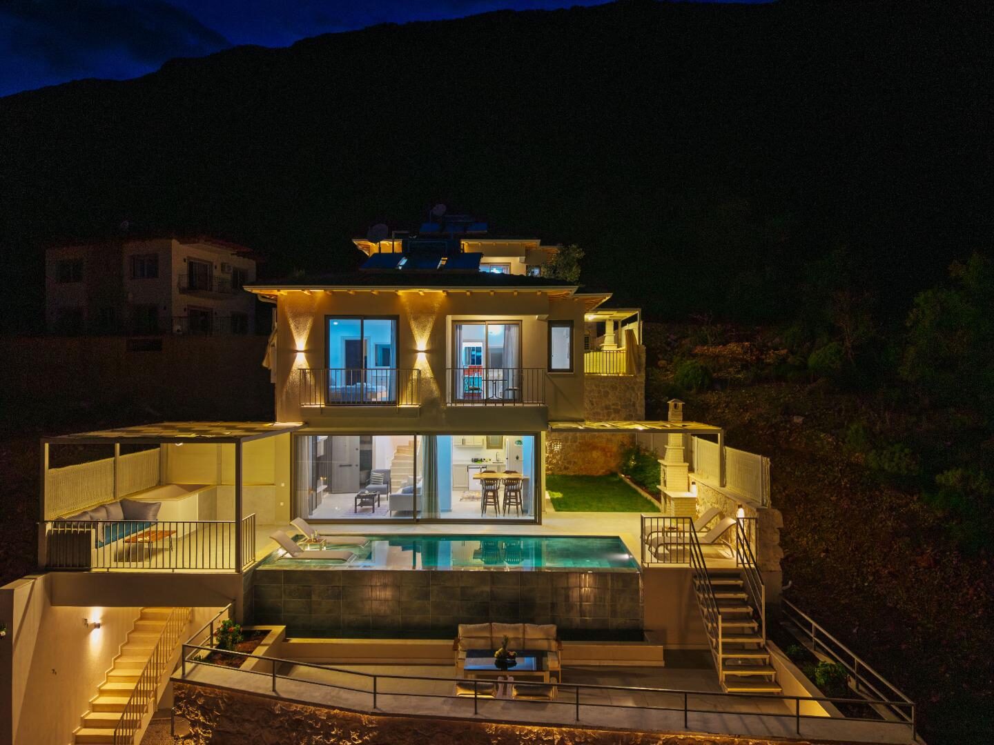 Villa Lumina — 11