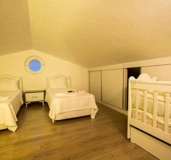 Villa Hillside 3 — 32