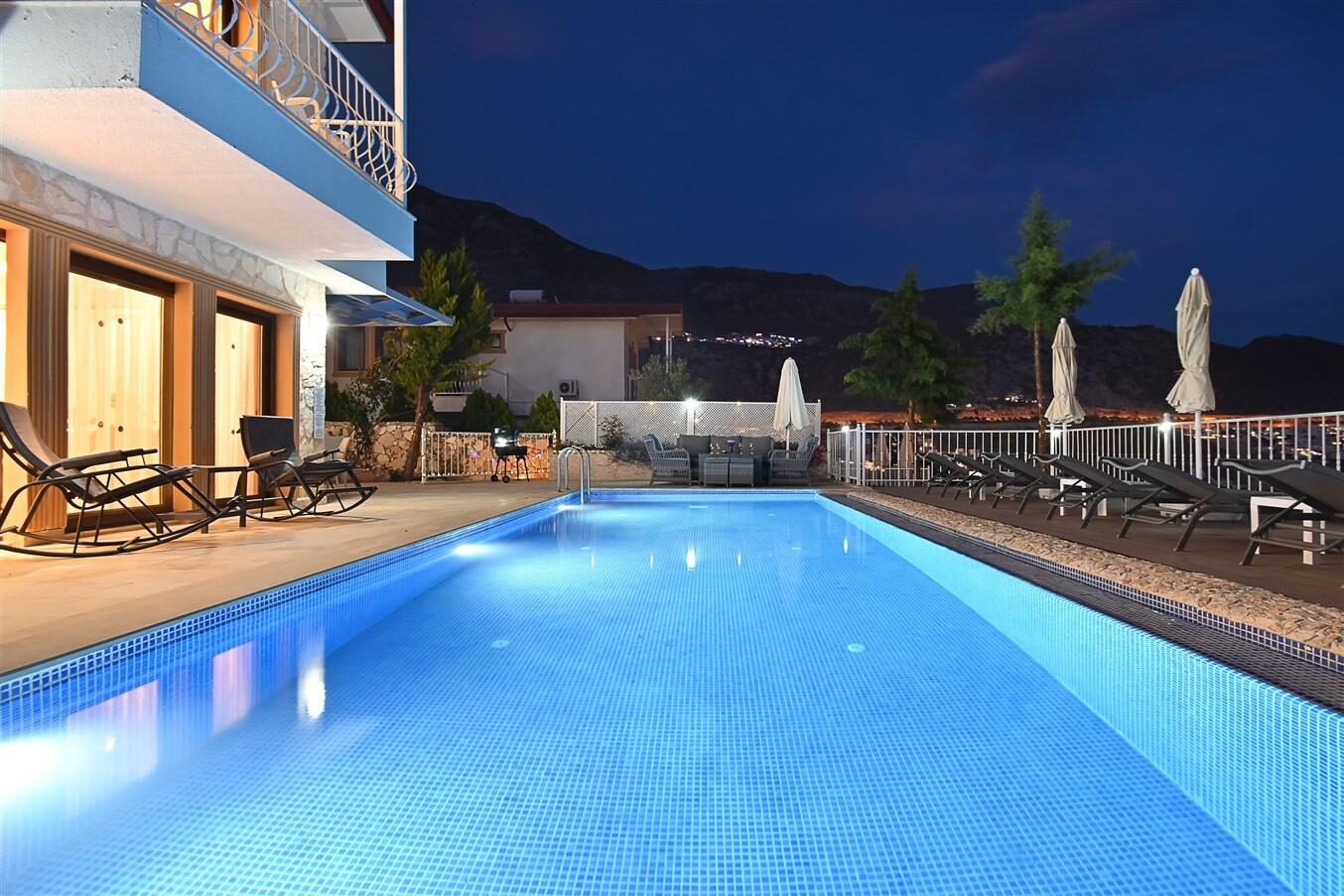 Villa Dionysus — 9