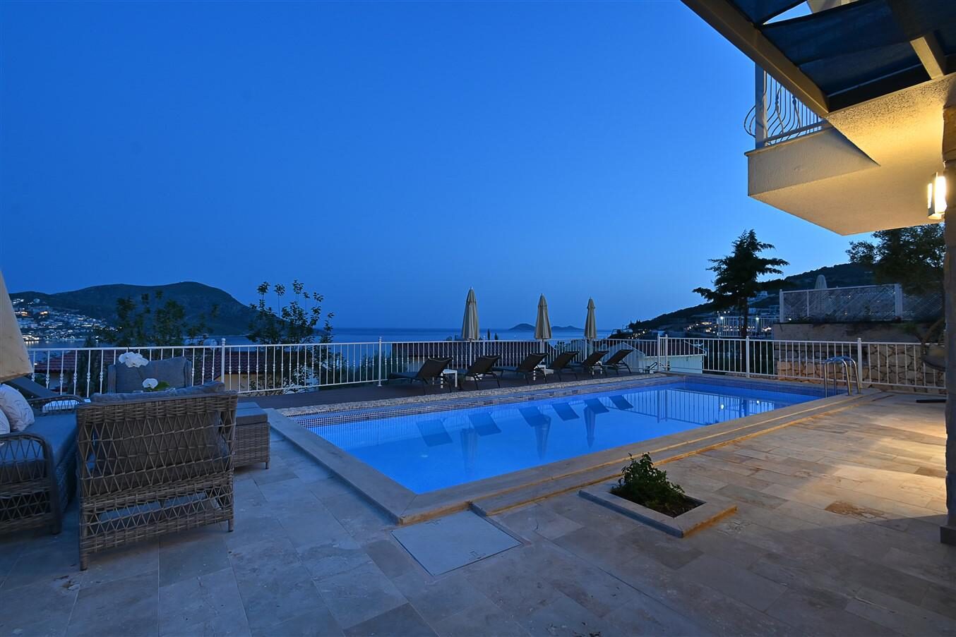 Villa İris — 16