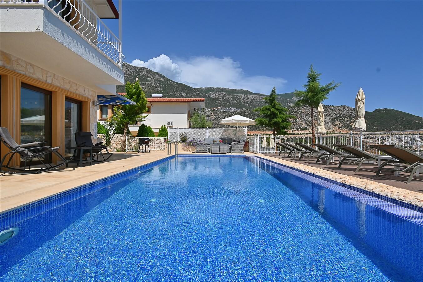 Villa Dionysus — 15
