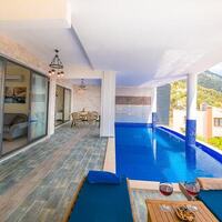 Villa Hills Spring — 3