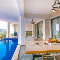 Villa Hills Spring — 6