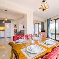 Villa Hills Spring — 14