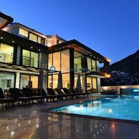 Villa Unlimited 2 — 2