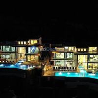 Villa Unlimited 2 — 24