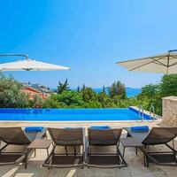 Villa Greenscape — 9