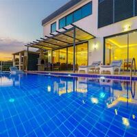 Villa Twins 1 — 28