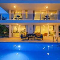 Villa Lumiere 3 — 11