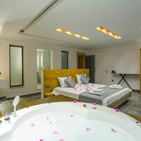 Villa Tarz — 32