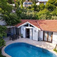 Villa Pandora 3 — 1