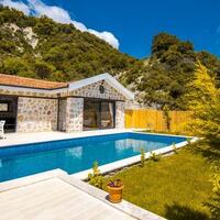 Villa Medis 2 — 1
