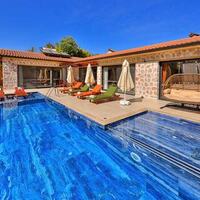 Villa Aden — 1