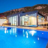 Villa Spring — 1