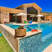 Villa Happiness — 1