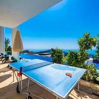 Villa Hyperion — 9