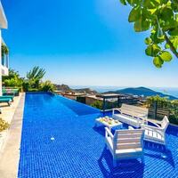 Villa Hyperion — 10