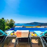 Villa Hyperion — 16