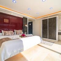 Villa Hyperion — 90