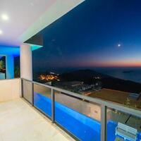 Villa Hyperion — 118