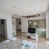 Villa Maribel — 21