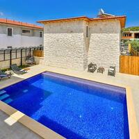Villa Kaşlı 2 – Çukurbağ kiralık villa