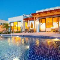 Villa Jade — 1