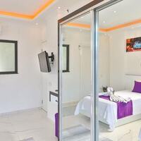 Villa Granada Duo — 42