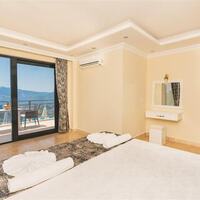 Villa Kral — 138
