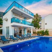 Villa Trios — 3