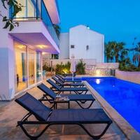 Villa Trios — 4