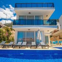 Villa Trios — 5