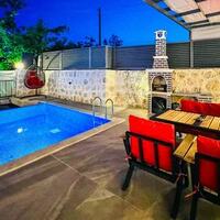 Villa Lantana — 3
