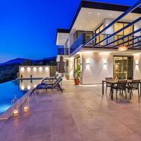 Villa Fi Manor — 5