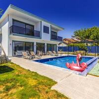Villa Last Summer — 15