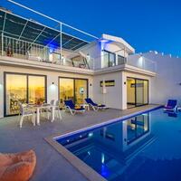 Villa Glorya — 4