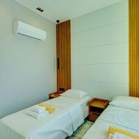 Villa Mercury 9 — 26