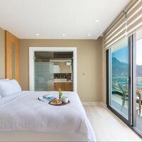 Villa Vogue — 21