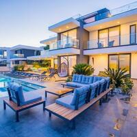 Villa Vogue — 24
