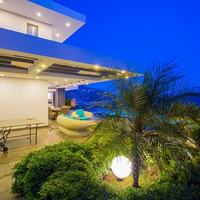 Villa Vogue — 43