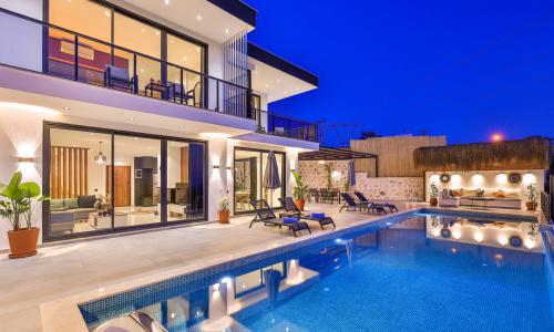 Villa Fi Manor — 4