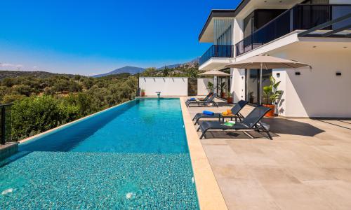 Villa Fi Manor — 15