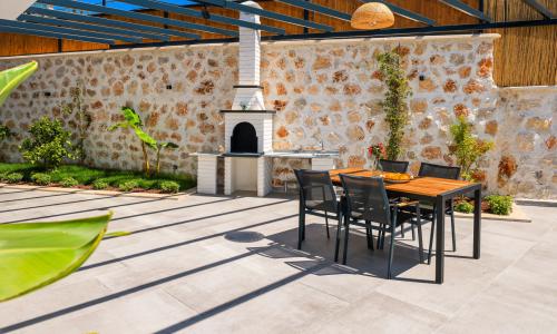 Villa Fi Manor — 24