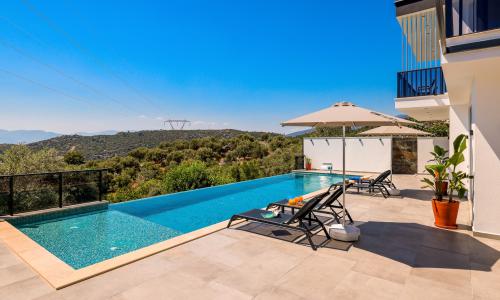 Villa Fi Manor — 16