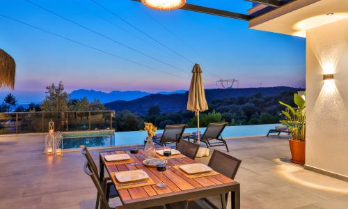 Villa Fi Manor — 6